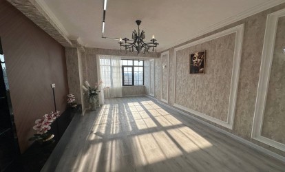 Satılır — 2 otaqlı  yeni tikili  58 m²   Azərbaycan Bakı Nəcəfqulu Rəfiyev k.          (000349)