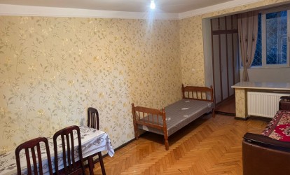 İcarəyə verilir — 2 otaqlı köhnə tikili 50 m²   Azərbaycan Bakı Hesen bey Zerdabi küc          (000353)