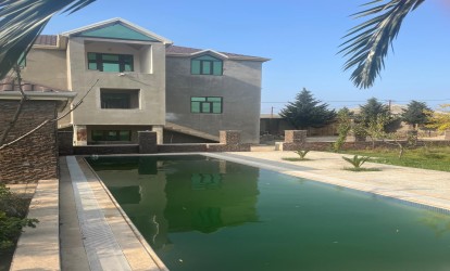 Satılır — 6 otaqlı bağ evi/villa  300 m²   Azərbaycan Bakı Kurdexani qesebesi,          (000358)