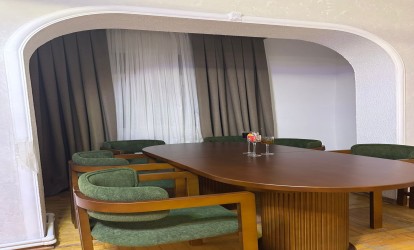 Satılır — 3 otaqlı köhnə tikili 80 m²   Azərbaycan Bakı Cəmşid Naxçıvanski          (000366)