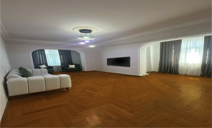 Satılır — 3 otaqlı köhnə tikili 80 m²   Azərbaycan Bakı Cəmşid Naxçıvanski          (000366)