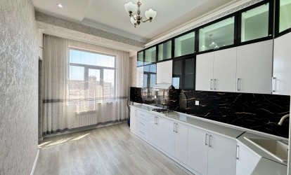 Satılır — 2 otaqlı  yeni tikili  84 m²   Azərbaycan Bakı MirƏli Qaşqay kücəsi          (000367)