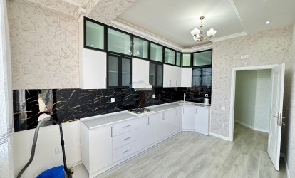 Satılır — 2 otaqlı  yeni tikili  84 m²   Azərbaycan Bakı MirƏli Qaşqay kücəsi          (000367)