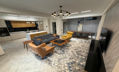 Satılır — 2 otaqlı  yeni tikili  114 m²   Azərbaycan Bakı Həsən Əliyev kücəsi          (000368)