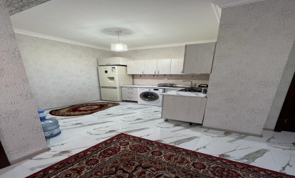 Satılır — 3 otaqlı  yeni tikili  85 m²   Azərbaycan Bakı Təbriz kücəsi          (000376)