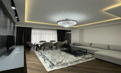 Satılır — 2 otaqlı  yeni tikili  87 m²   Azərbaycan Bakı Təbriz kücəsi          (000381)