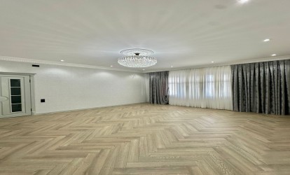 Satılır — 3 otaqlı  yeni tikili  150 m²   Azərbaycan Bakı Sabit Rəhman kücəsi          (000398)