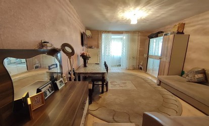 Satılır — 1 otaqlı köhnə tikili 25 m²   Azərbaycan Bakı Abbas Mirze Şerifzade kuc          (000407)