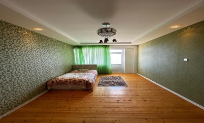 Satılır — 3 otaqlı  yeni tikili  140 m²   Azərbaycan Bakı zığ yolu          (000413)