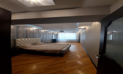 İcarəyə verilir — 3 otaqlı  yeni tikili  105 m²   Azərbaycan Bakı Əliyar Əliyev küçəsi          (000423)