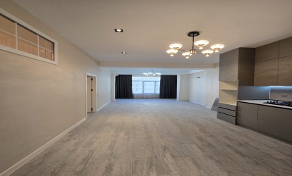 Satılır — 3 otaqlı  yeni tikili  74 m²   Azərbaycan Bakı Sergey Senyuşkin          (000442)