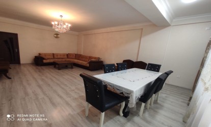 Satılır — 3 otaqlı  yeni tikili  101 m²   Azərbaycan Bakı Təbriz kücəsi          (000449)