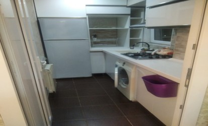 İcarəyə verilir — 2 otaqlı köhnə tikili 70 m²  Bakı Qara Qarayev pr,