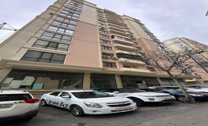 Satılır — 3 otaqlı  yeni tikili  140 m²  Bakı Təbriz kücəsi