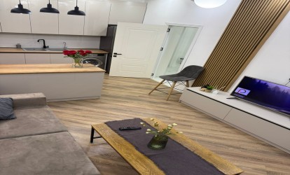 İcarəyə verilir — 2 otaqlı  yeni tikili  50 m²  Bakı Yanvar Nəsirov küçəsi