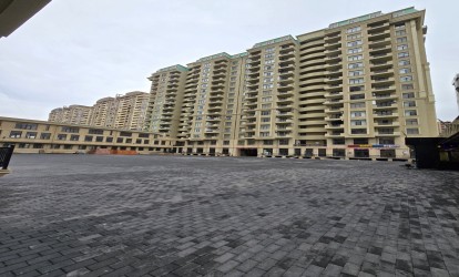 Satılır — 3 otaqlı  yeni tikili  121 m²  Bakı Sergey Senyuşkin
