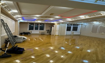 Satılır — 4 otaqlı  yeni tikili  250 m²  Bakı Abbas Mirze Şerifzade kuc