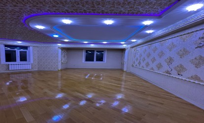 Satılır — 4 otaqlı  yeni tikili  250 m²  Bakı Abbas Mirze Şerifzade kuc