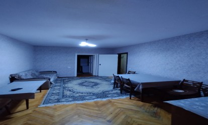 İcarəyə verilir — 3 otaqlı köhnə tikili 75 m²  Bakı Mireli Seyidov küc