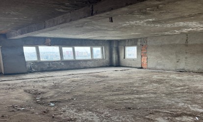 Satılır — 4 otaqlı  yeni tikili  217 m²  Bakı Sənan Kərimov