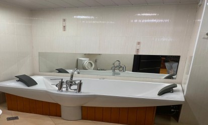 İcarəyə verilir — 4 otaqlı  yeni tikili  200 m²  Bakı Rəşid Behbudov