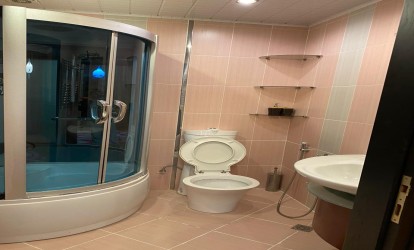 İcarəyə verilir — 4 otaqlı  yeni tikili  200 m²  Bakı Rəşid Behbudov