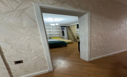 Satılır — 4 otaqlı  yeni tikili  100 m²  Bakı Həzi Aslanov metrosu