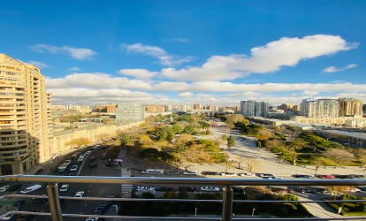 Satılır — 2 otaqlı  yeni tikili  88 m²  Bakı Azadlıq pr