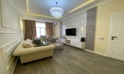 Satılır — 2 otaqlı  yeni tikili  55 m²  Bakı Qarabağ kücəsi