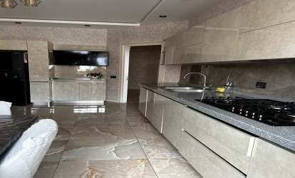 Satılır — 4 otaqlı  yeni tikili  200 m²  Bakı Fəzail Bayramov