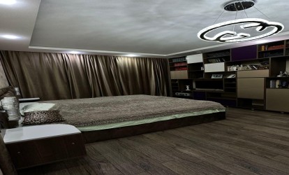 Satılır — 4 otaqlı  yeni tikili  260 m²  Bakı Vladislov Plotnikov k.