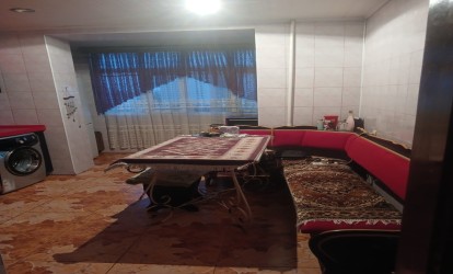 Satılır — 3 otaqlı köhnə tikili 70 m²  Bakı Əhmədli metro stansiyası