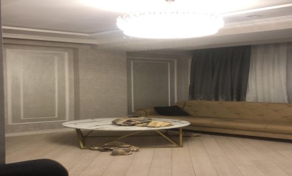 Satılır — 3 otaqlı  yeni tikili  100 m²  Bakı Təbriz kücəsi