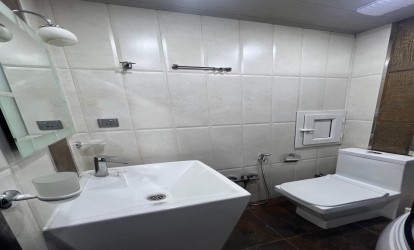 Satılır — 3 otaqlı  yeni tikili  150 m²  Bakı Hesen Eliyev kuc