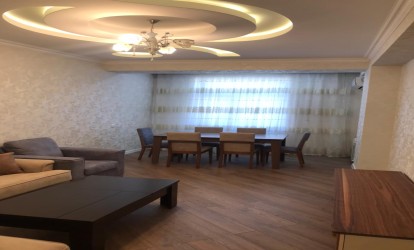 Satılır — 2 otaqlı  yeni tikili  67 m²  Bakı Fayiq Yusifov kücəsi