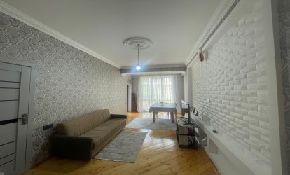 Satılır — 3 otaqlı  yeni tikili  71 m²  Bakı Qarabağ kücəsi