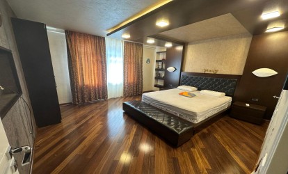 Satılır — 3 otaqlı  yeni tikili  160 m²  Bakı Abbasqulu Abbaszadə