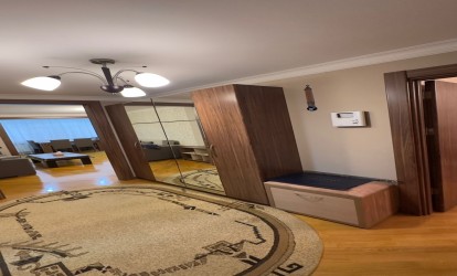 İcarəyə verilir — 3 otaqlı köhnə tikili 80 m²  Bakı Neftçilər metro