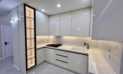 Satılır — 2 otaqlı  yeni tikili  60 m²  Bakı Qarabağ kücəsi