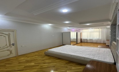 Satılır — 3 otaqlı  yeni tikili  85 m²  Bakı Qarabağ kücəsi