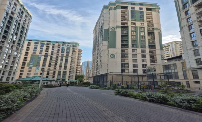 Satılır — 3 otaqlı  yeni tikili  143 m²  Bakı Təbriz kücəsi