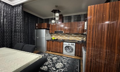 İcarəyə verilir — 2 otaqlı köhnə tikili 75 m²  Bakı Sergey Senyuşkin küç.