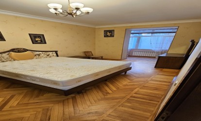 İcarəyə verilir — 2 otaqlı köhnə tikili 60 m²  Bakı Huseyin Cavid pr