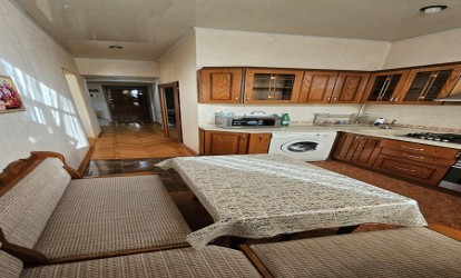 İcarəyə verilir — 2 otaqlı köhnə tikili 60 m²  Bakı Huseyin Cavid pr