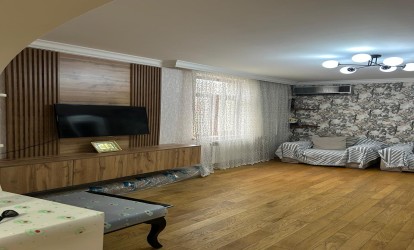 İcarəyə verilir — 2 otaqlı köhnə tikili 70 m²  Bakı Həsən Əliyev küçəsi