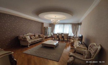 İcarəyə verilir — 3 otaqlı  yeni tikili  140 m²  Bakı Sabit Orucov