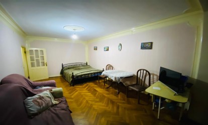 Satılır — 1 otaqlı köhnə tikili 35 m²  Bakı Ağa Neymatullah kücəsi