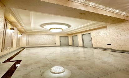 Satılır — 4 otaqlı  yeni tikili  205 m²  Bakı Xan Şuşinski kücəsi