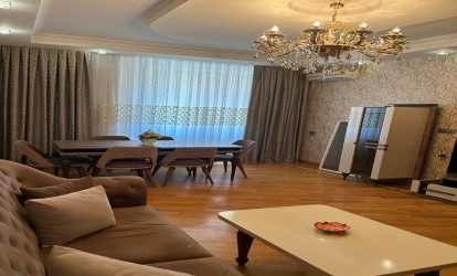 Satılır — 3 otaqlı  yeni tikili  145 m²  Bakı Feyzullah Qasımzadə kücəsi