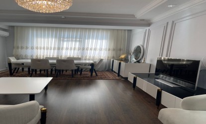 Satılır — 2 otaqlı  yeni tikili  110 m²  Bakı Ceyhun Səlimov kücəsi